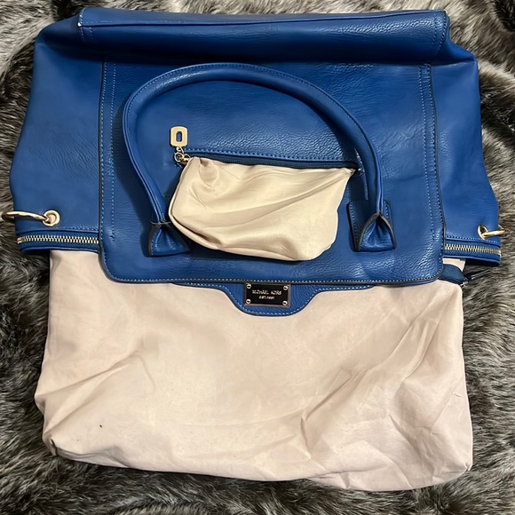 Faux Gorgeous Blue Handbag - Picture 2 of 7